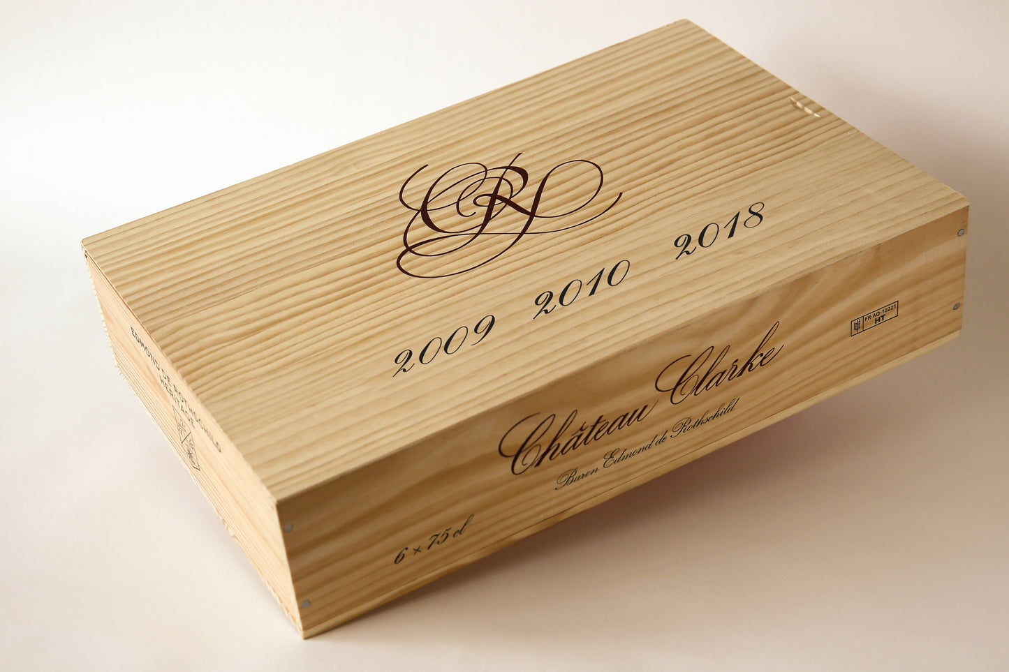 Château Clarke Limited Edition Case